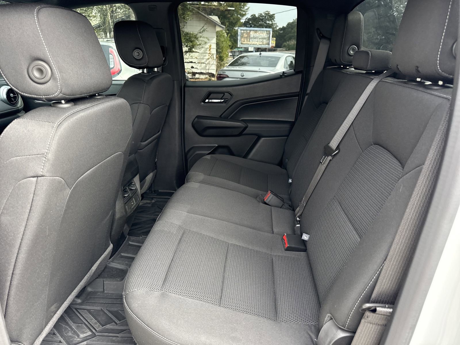 Used 2024 Chevrolet Colorado LT image 10