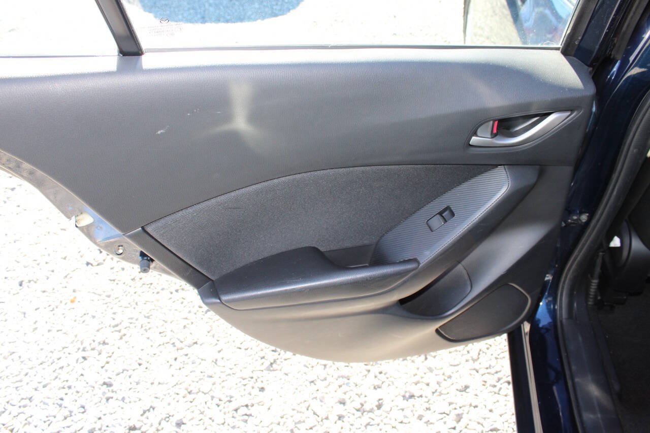 Used 2014 MAZDA MAZDA3 i Touring w/ Moonroof Package 1 FWD image 21