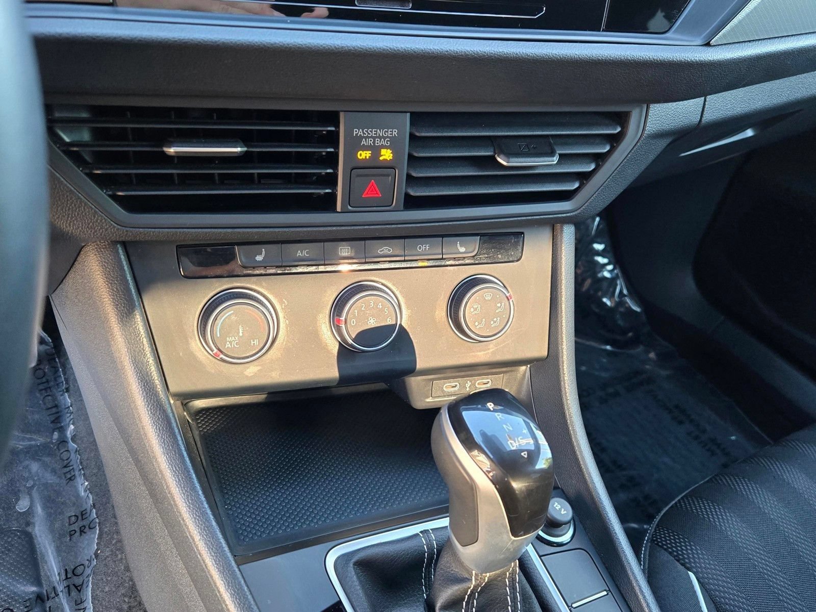 Used 2024 Volkswagen Jetta Sport FWD image 18