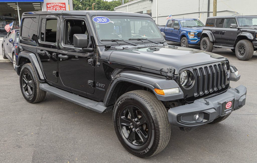 Used 2020 Jeep Wrangler Unlimited Sahara AWD/4WD image 8