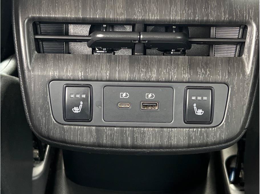 Used 2023 Nissan Ariya FWD image 10