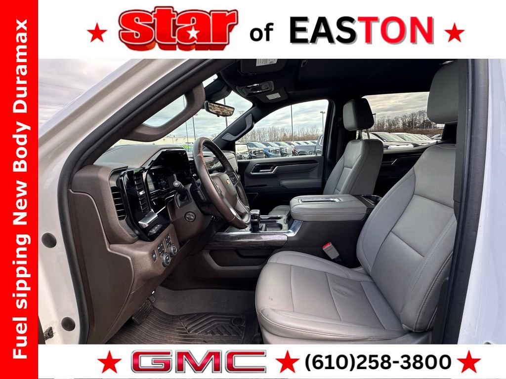 Used 2022 Chevrolet Silverado 1500 LTZ w/ LTZ Premium Package image 16