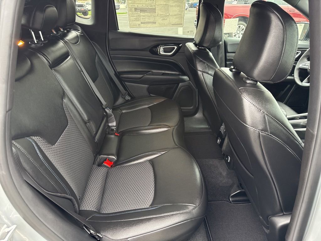New 2026 Jeep Compass Latitude AWD/4WD image 15