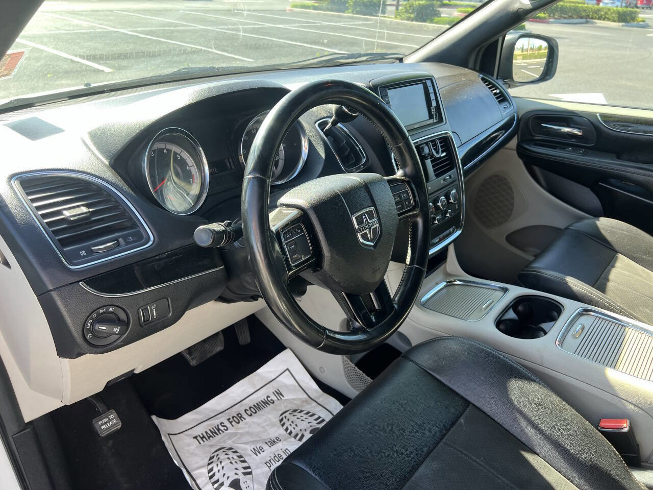 Used 2019 Dodge Grand Caravan SXT image 20