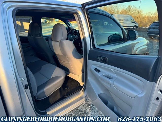 Used 2015 Toyota Tacoma PreRunner image 16