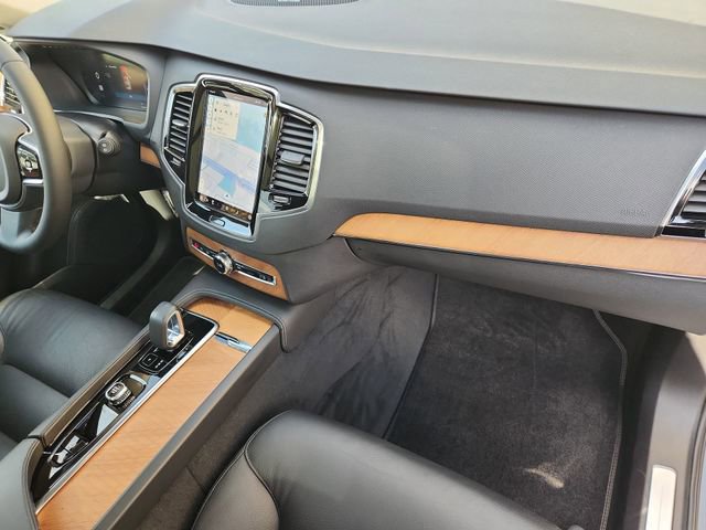 Used 2023 Volvo XC90 T8 Plus w/ Protection Package Premier image 30