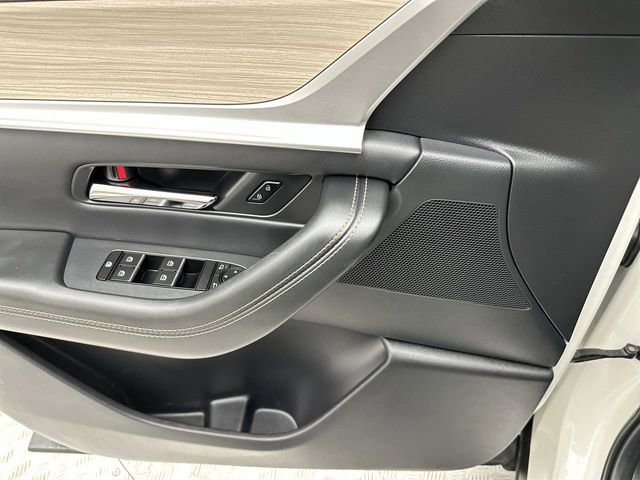 Certified 2024 MAZDA CX-90 Plug-In Hybrid w/ Preferred AWD/4WD image 13