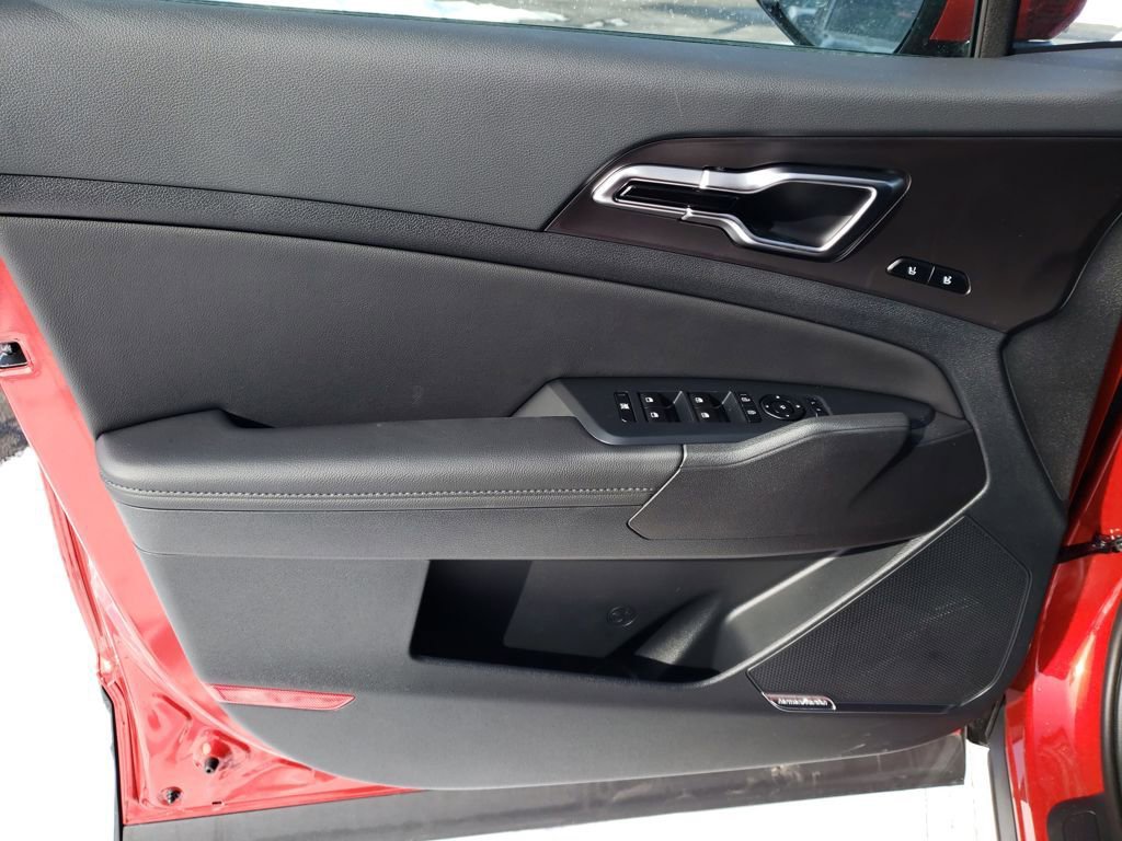 New 2026 Kia Sportage SX image 17