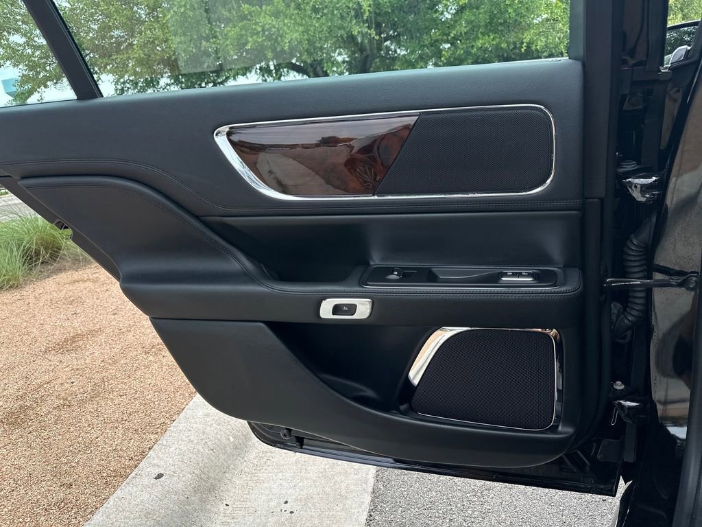 Used 2019 Lincoln Continental Select FWD image 30