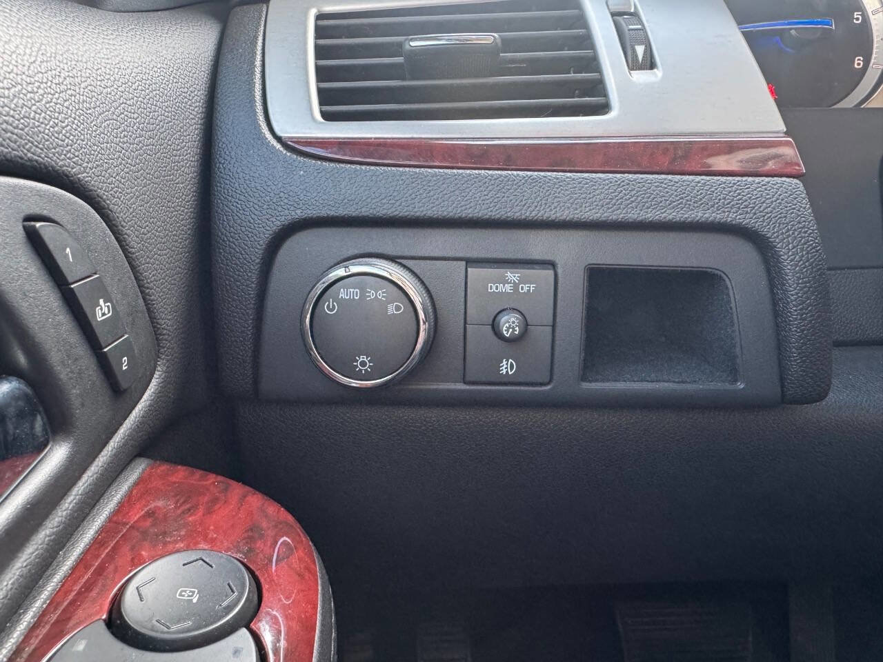 Used 2010 Cadillac Escalade 2WD image 11