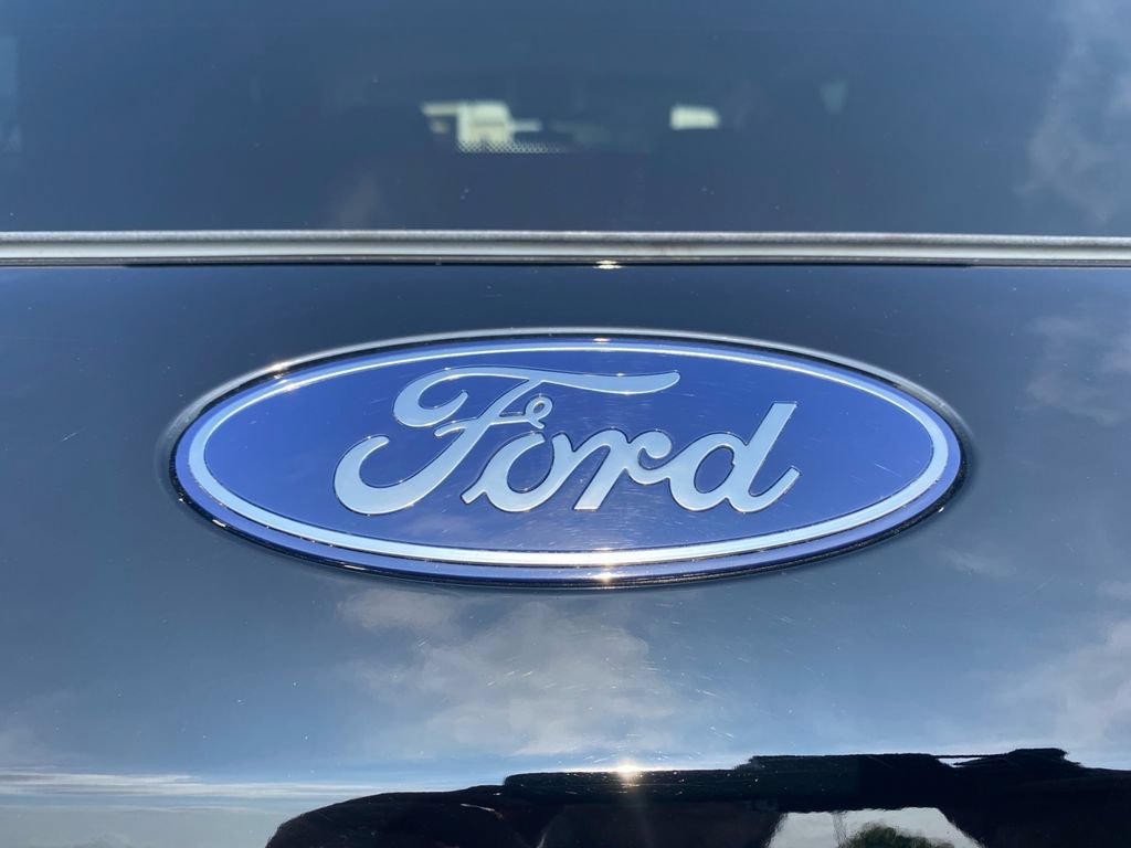 Used 2025 Ford Expedition Active AWD/4WD image 18