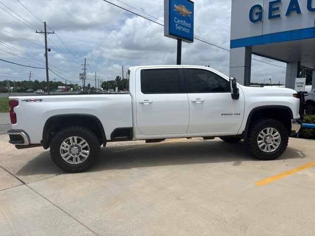 Used 2024 Chevrolet Silverado 2500 LT AWD/4WD image 7