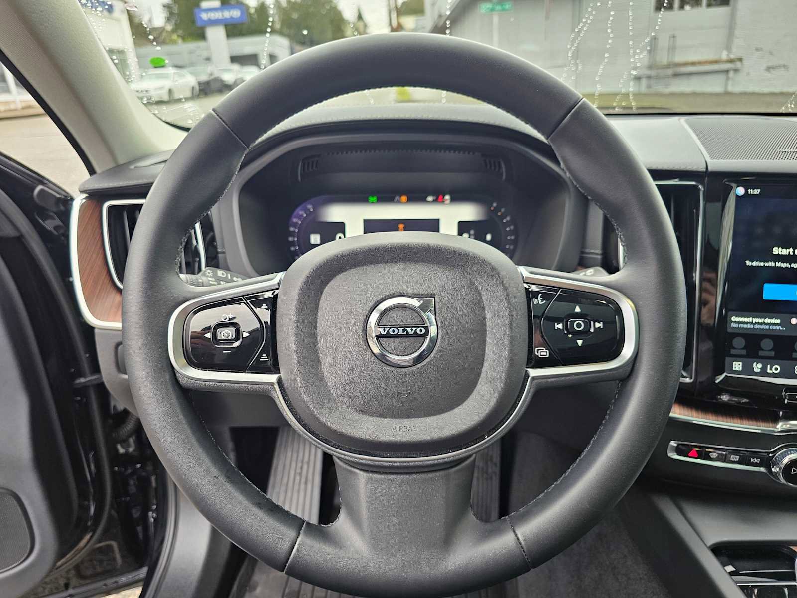 Certified 2023 Volvo XC60 B5 Ultimate image 29