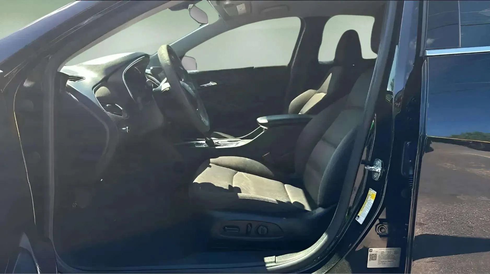 Used 2020 Chevrolet Malibu LT image 13