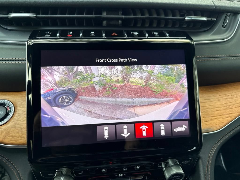 Used 2021 Jeep Grand Cherokee L Summit AWD/4WD image 40