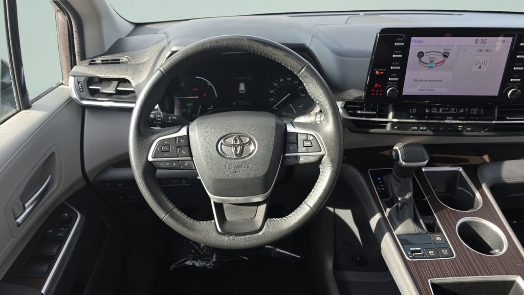 Used 2023 Toyota Sienna XLE FWD image 12