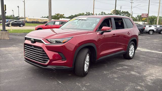 Certified 2024 Toyota Grand Highlander AWD image 3