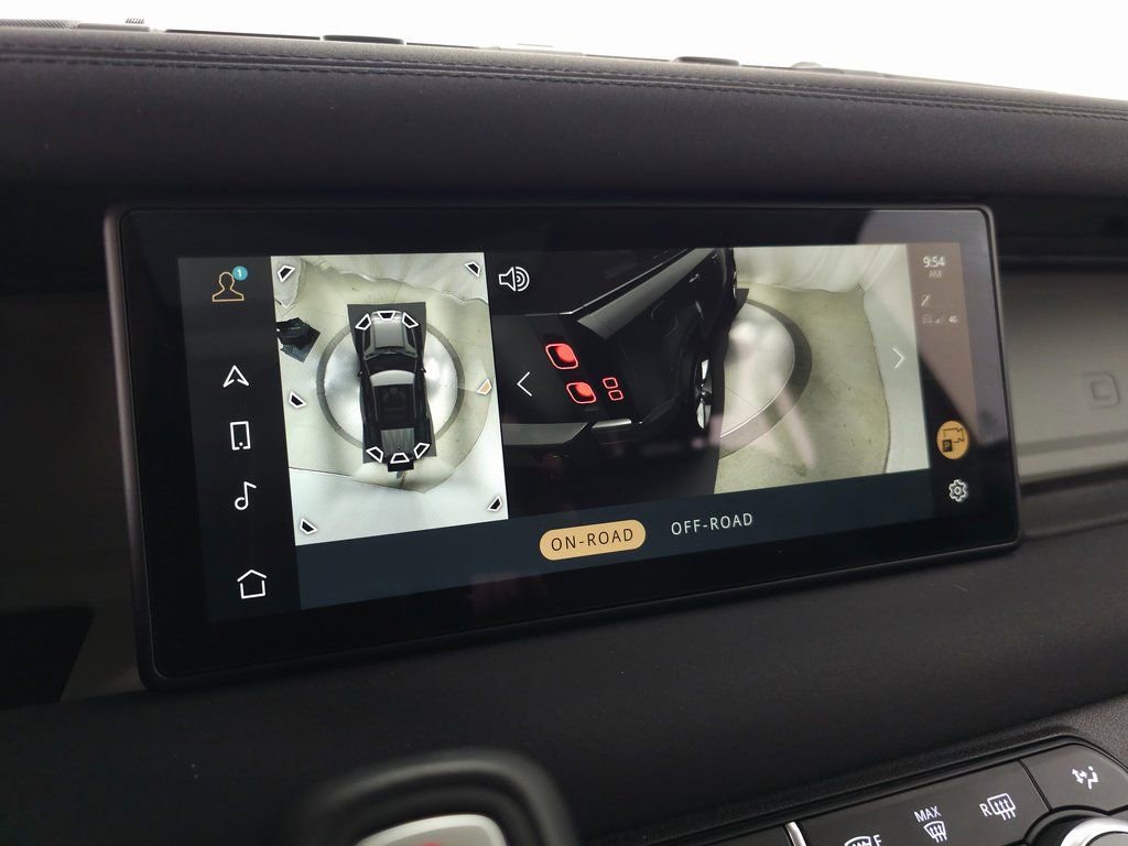 Used 2023 Land Rover Defender 110 SE image 32