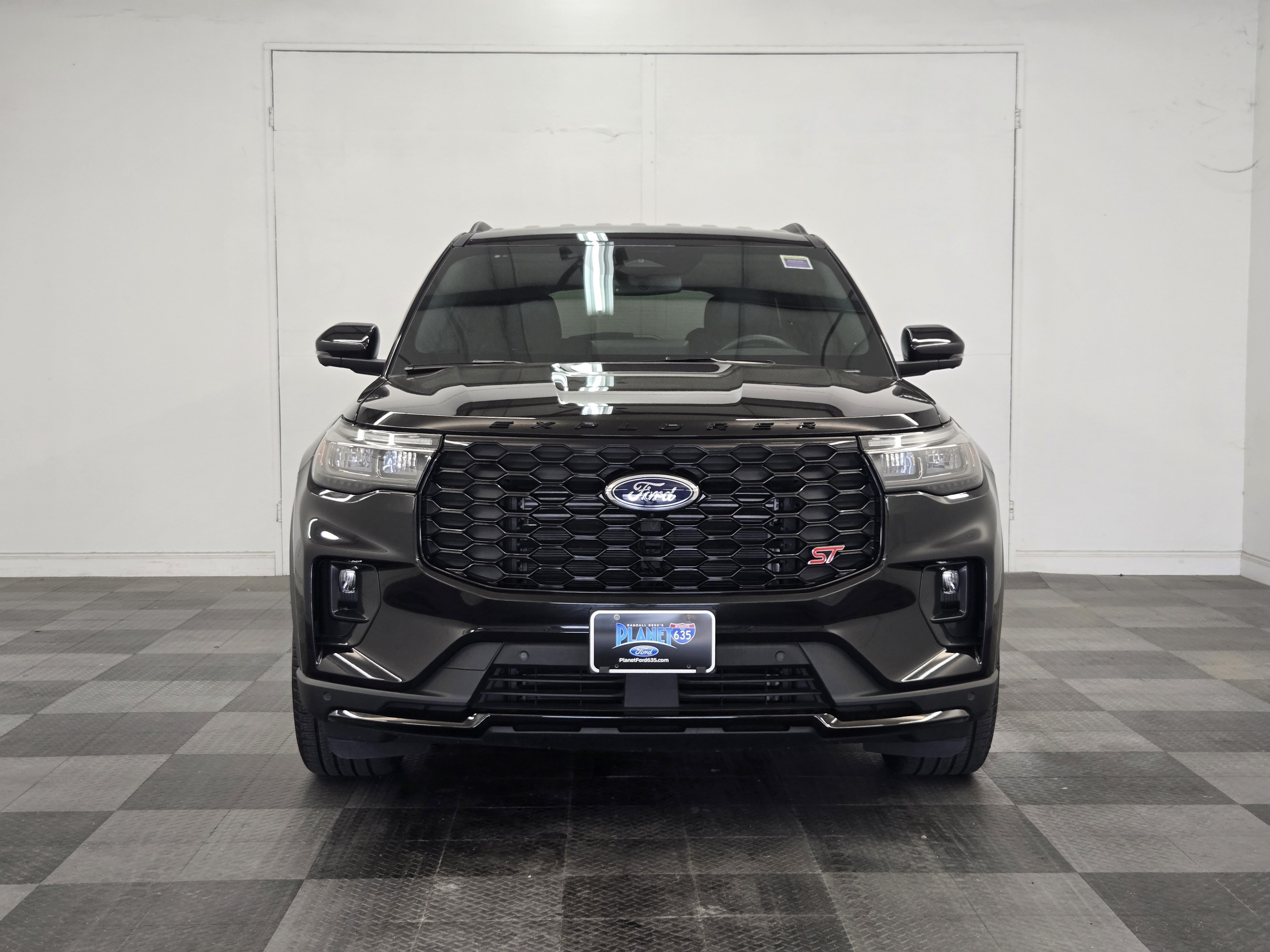 Certified 2025 Ford Explorer ST AWD/4WD image 3