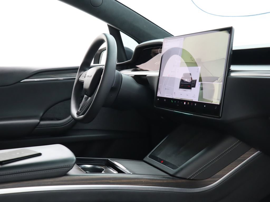 Used 2024 Tesla Model X image 27