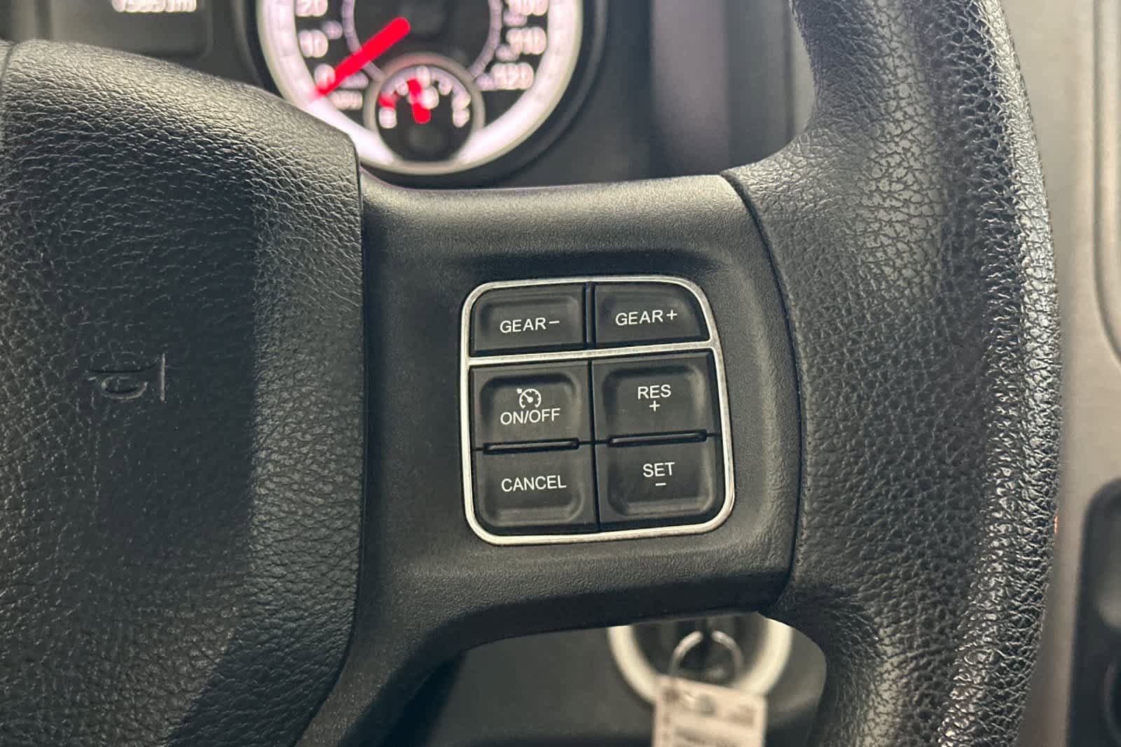 Used 2015 RAM 1500 Express RWD image 21