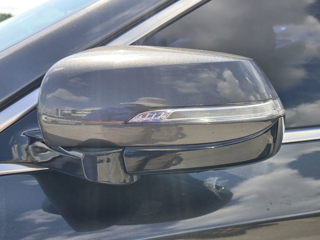 Used 2018 Genesis G80 3.8 RWD image 10
