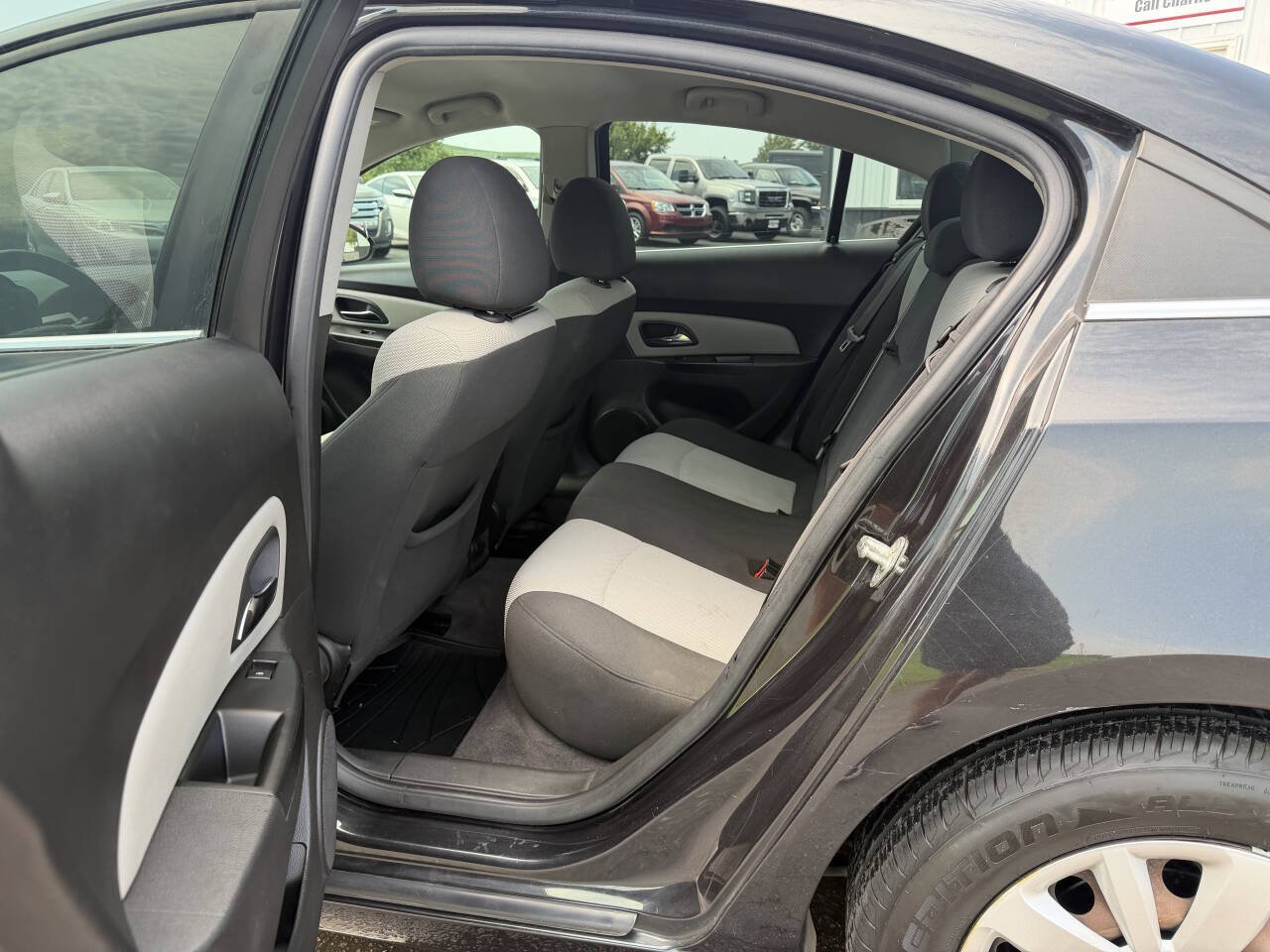 Used 2011 Chevrolet Cruze LS w/ Connectivity Package FWD image 12