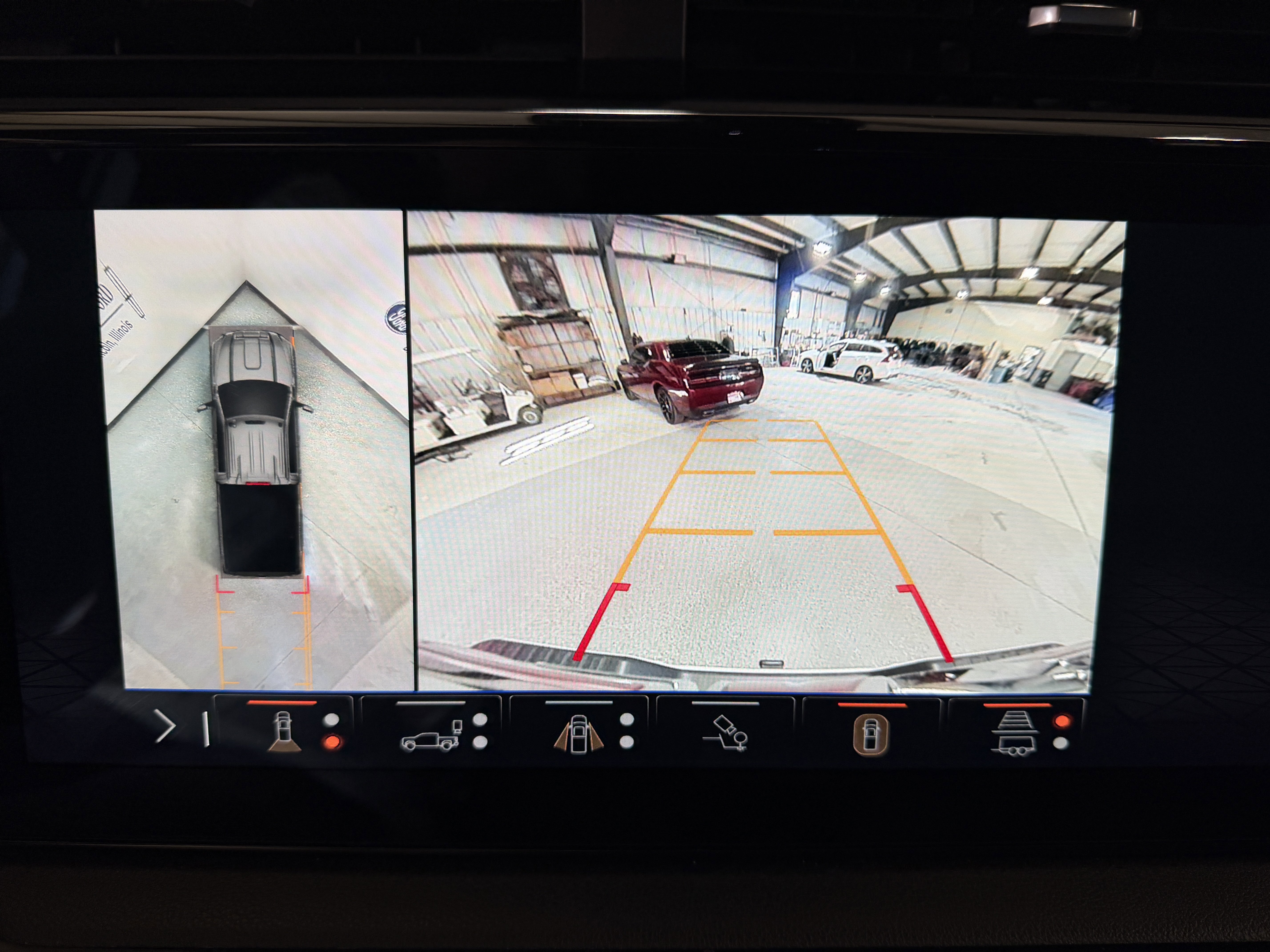 Used 2024 GMC Sierra 2500 AT4 w/ AT4 Preferred Package image 11