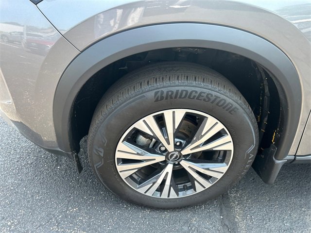 Certified 2022 Nissan Rogue SV w/ SV Premium Package image 8