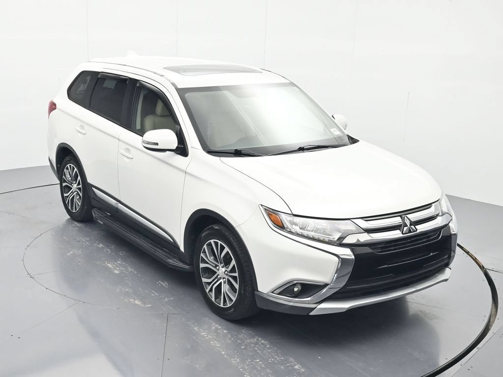 Used 2018 Mitsubishi Outlander SE FWD image 30