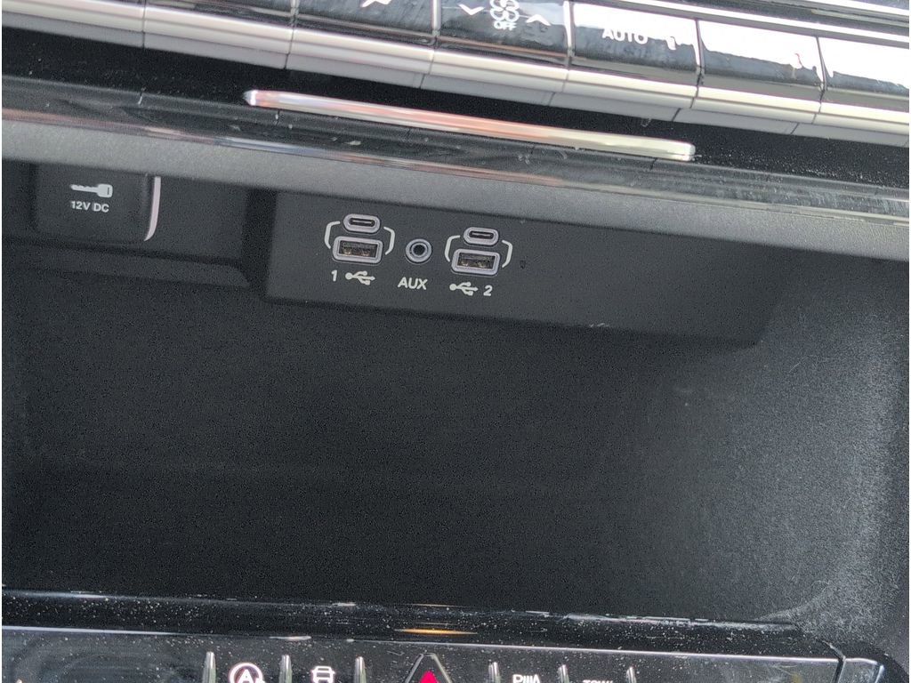 Used 2023 Jeep Wagoneer 4WD image 18