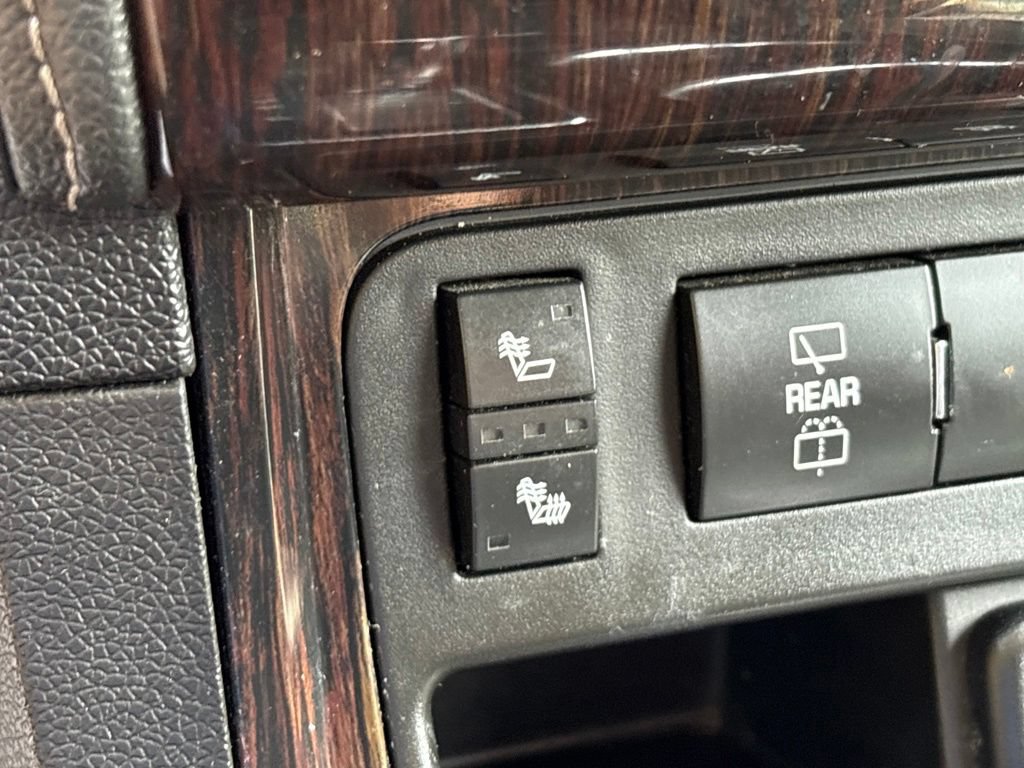 Used 2016 Chevrolet Traverse LT w/ Style and Technology Package AWD/4WD image 18