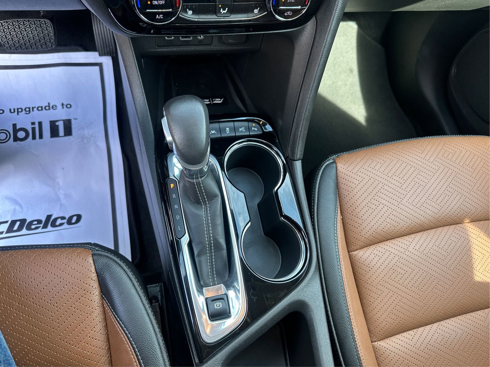 Certified 2021 Buick Encore GX Essence w/ Advanced Technology Package AWD/4WD image 17
