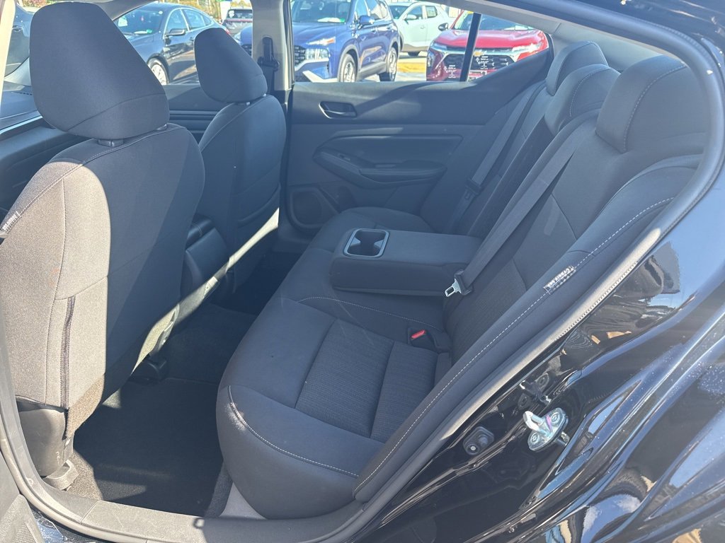 Used 2024 Nissan Altima 2.5 SV image 17