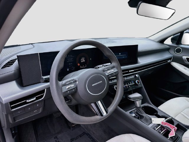 Certified 2025 Hyundai Sonata SE FWD image 9