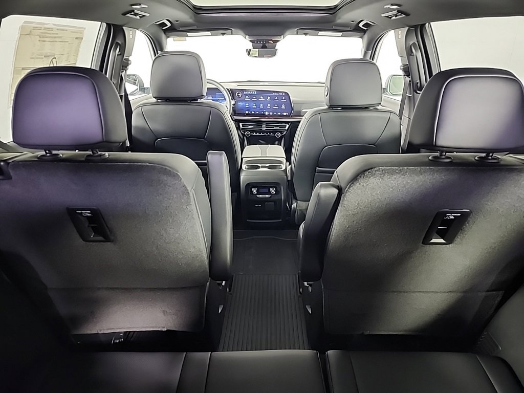 New 2026 Chevrolet Traverse Z71 w/ Driver Confidence Package image 24
