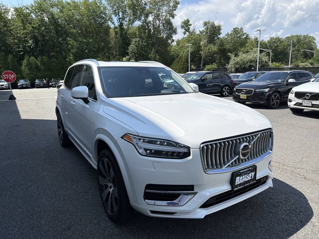 Certified 2025 Volvo XC90 T8 Ultra w/ Protection Package Premier AWD/4WD image 2