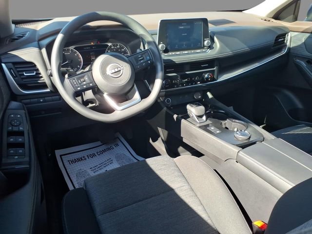 Used 2023 Nissan Rogue SV image 6