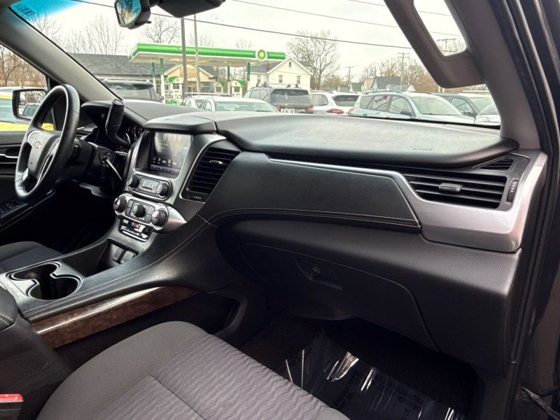 Used 2017 Chevrolet Tahoe LS w/ Enhanced Driver Alert Package image 17