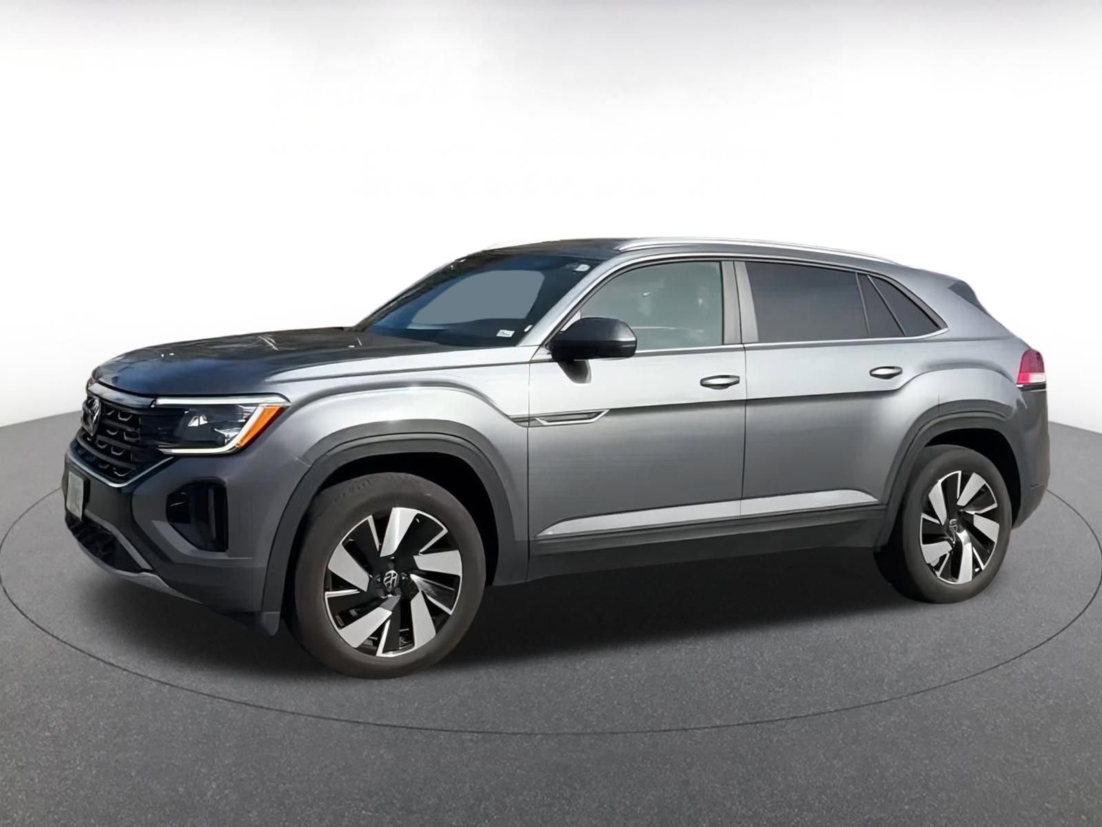 Used 2025 Volkswagen Atlas Cross Sport SE image 7