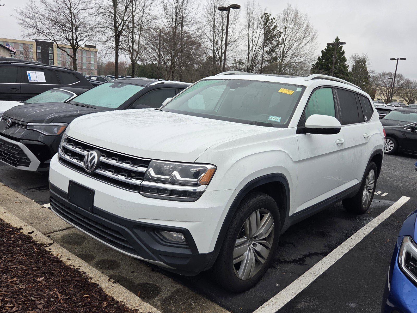 Used 2019 Volkswagen Atlas SE w/ Panoramic Sunroof Package image 3