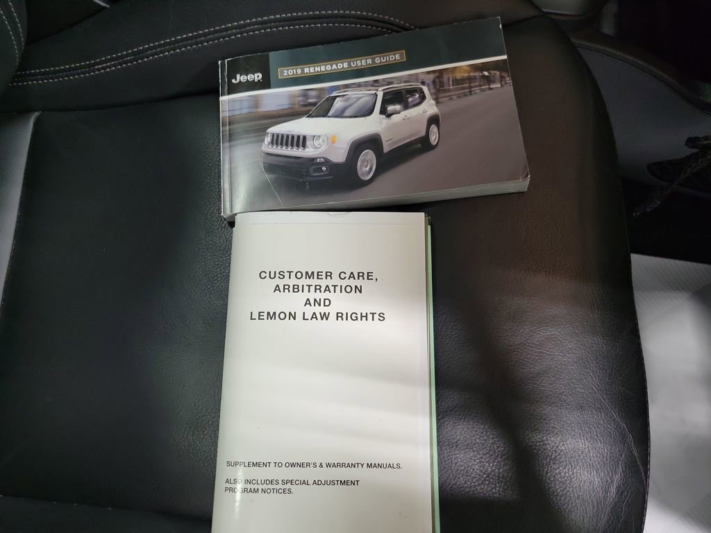 Used 2019 Jeep Renegade Limited w/ Quick Order Package 22P image 28