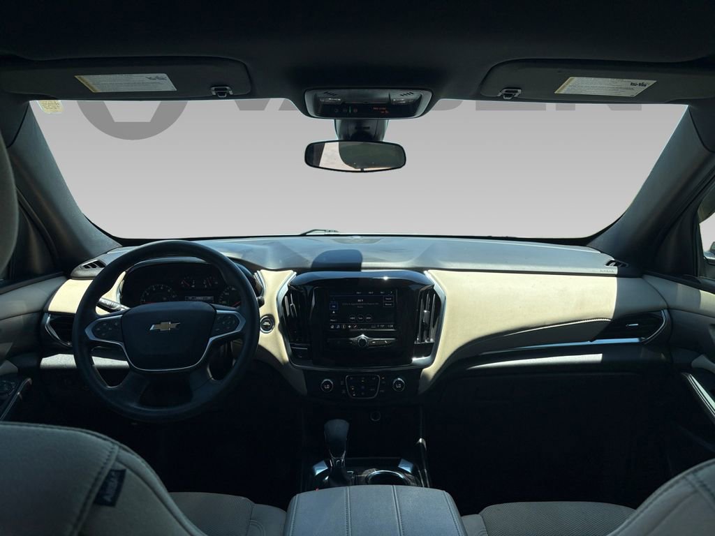 Used 2023 Chevrolet Traverse LS FWD image 2