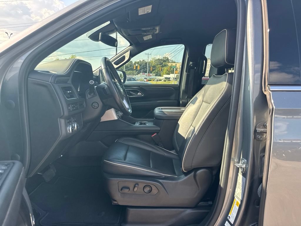 Used 2022 GMC Yukon SLT w/ SLT Luxury Package AWD/4WD image 14