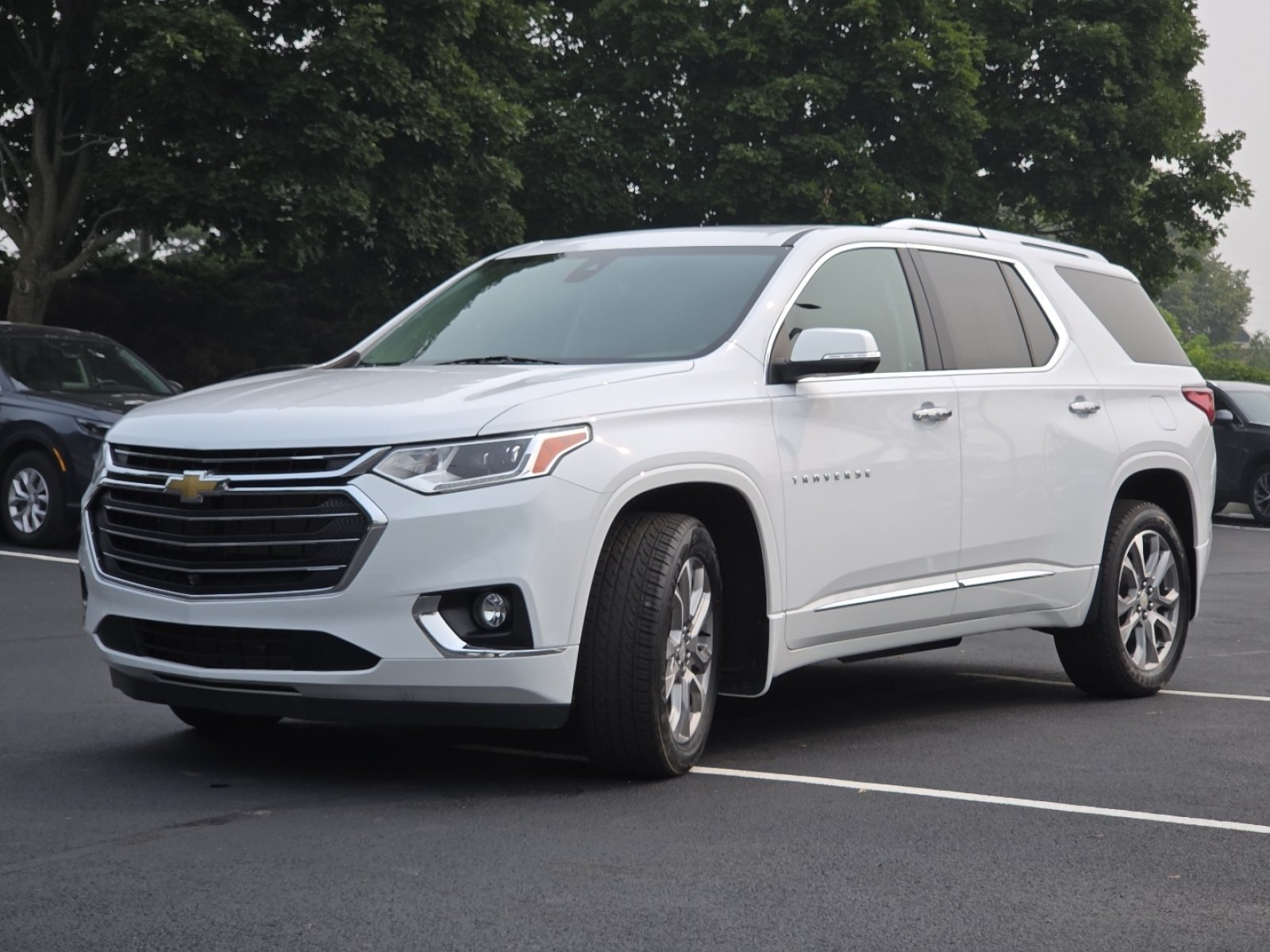 Used 2021 Chevrolet Traverse Premier AWD/4WD image 24