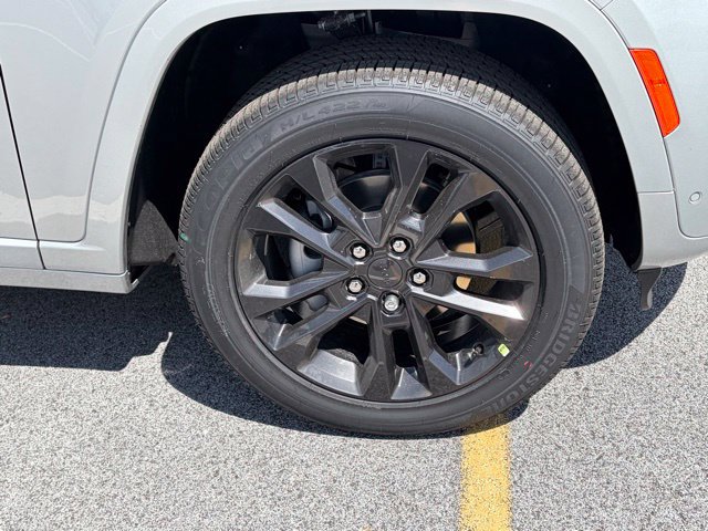 New 2026 Jeep Grand Cherokee Limited AWD/4WD image 11