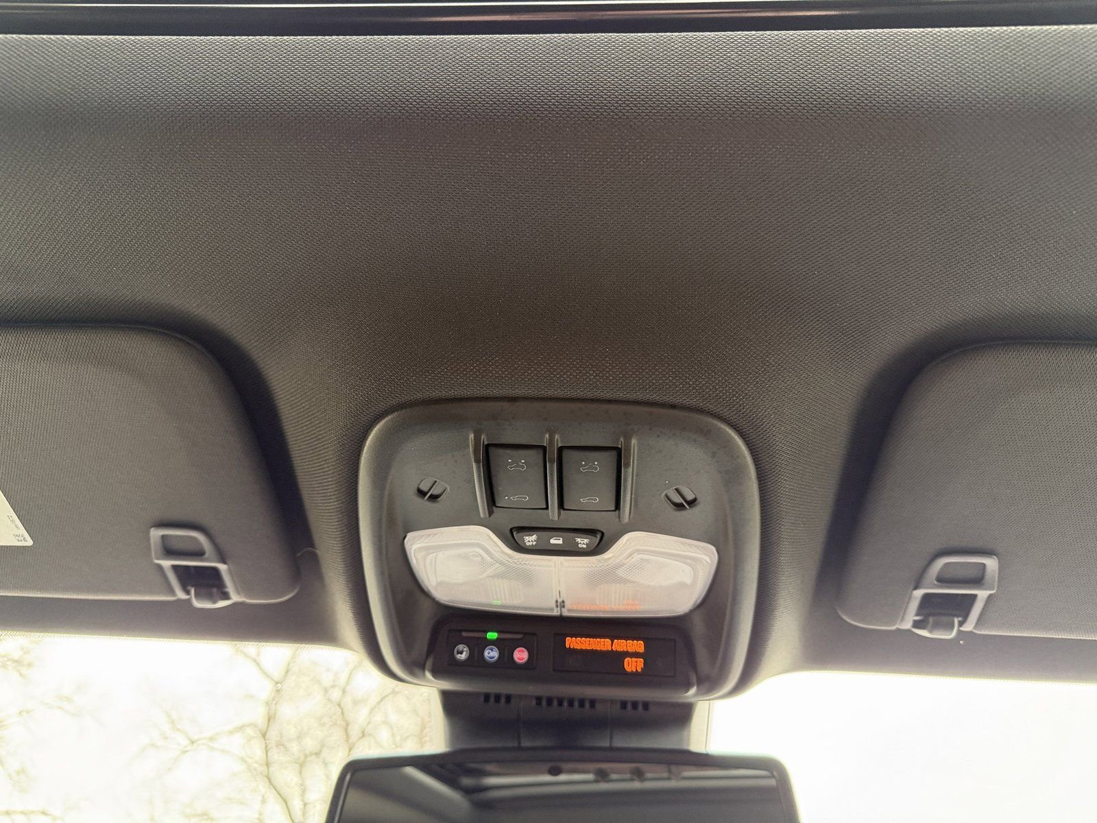 Used 2025 GMC Canyon Denali image 22