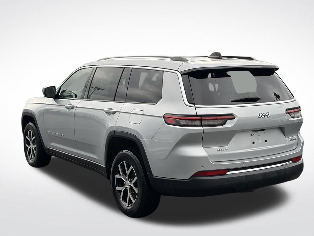 Used 2023 Jeep Grand Cherokee L Limited AWD/4WD image 7
