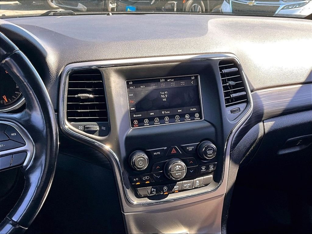Used 2021 Jeep Grand Cherokee Laredo AWD/4WD image 18