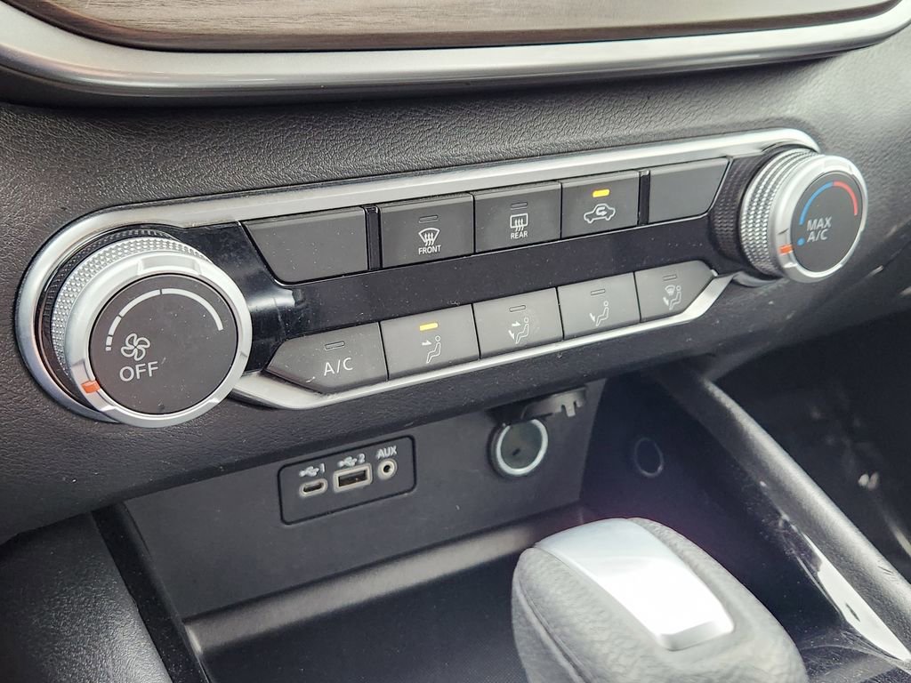 Used 2024 Nissan Altima 2.5 SV image 9